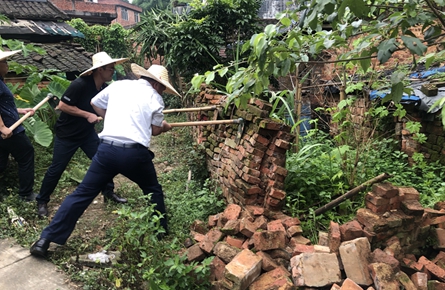 夏郢鎮(zhèn)開(kāi)展新一輪環(huán)境整治