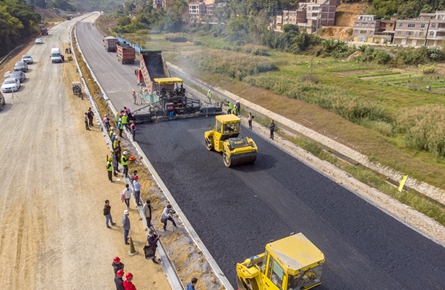 207國道梧州段明年春節前后具備通車條件