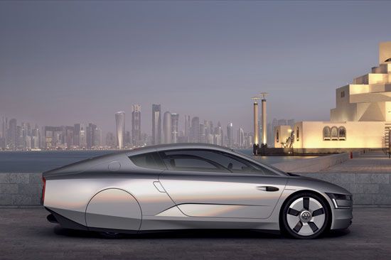 碳纖維輕量化材料打造的車身 碳纖維輕量化材料打造的車身