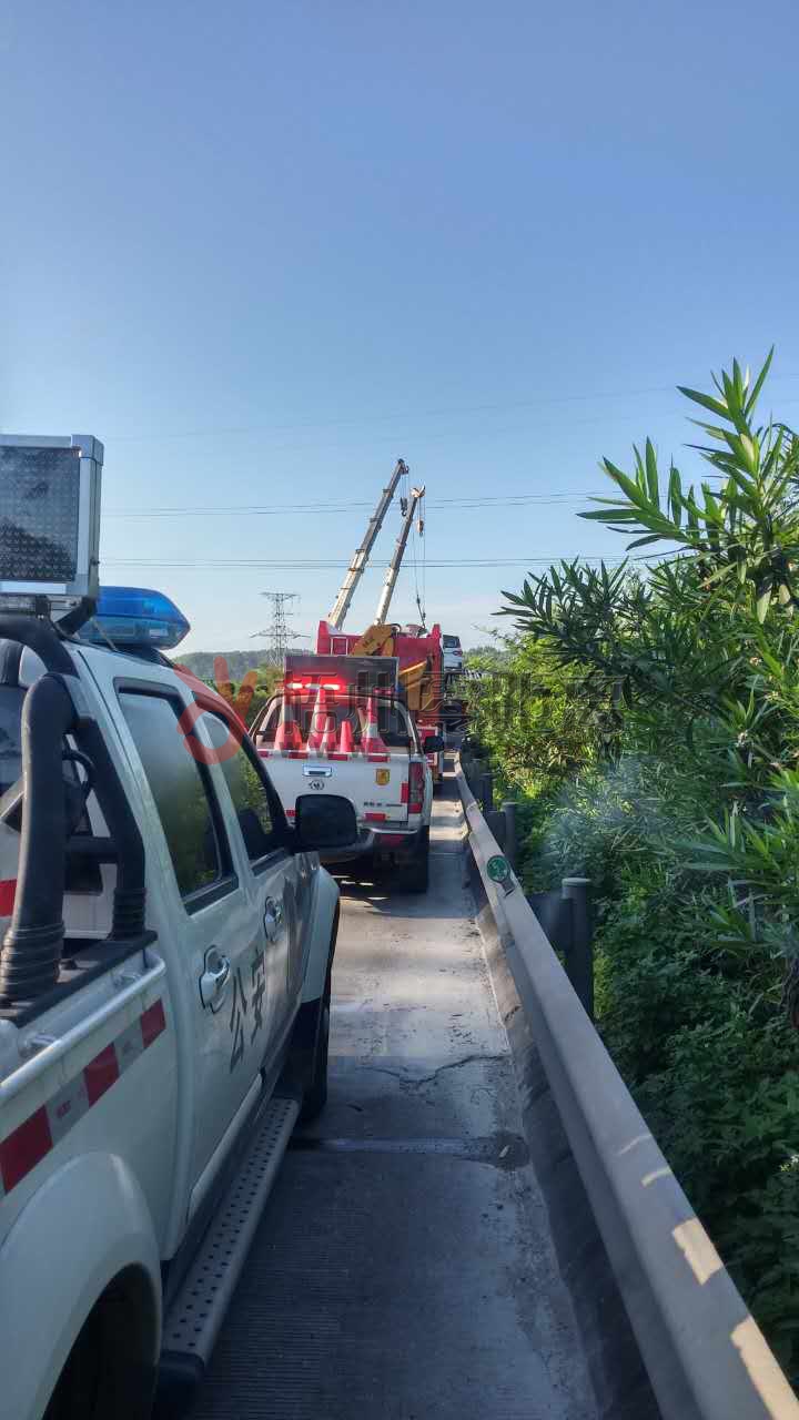 事故現場。網友“梧州通達農牧科技有限公司程瓊慶”攝